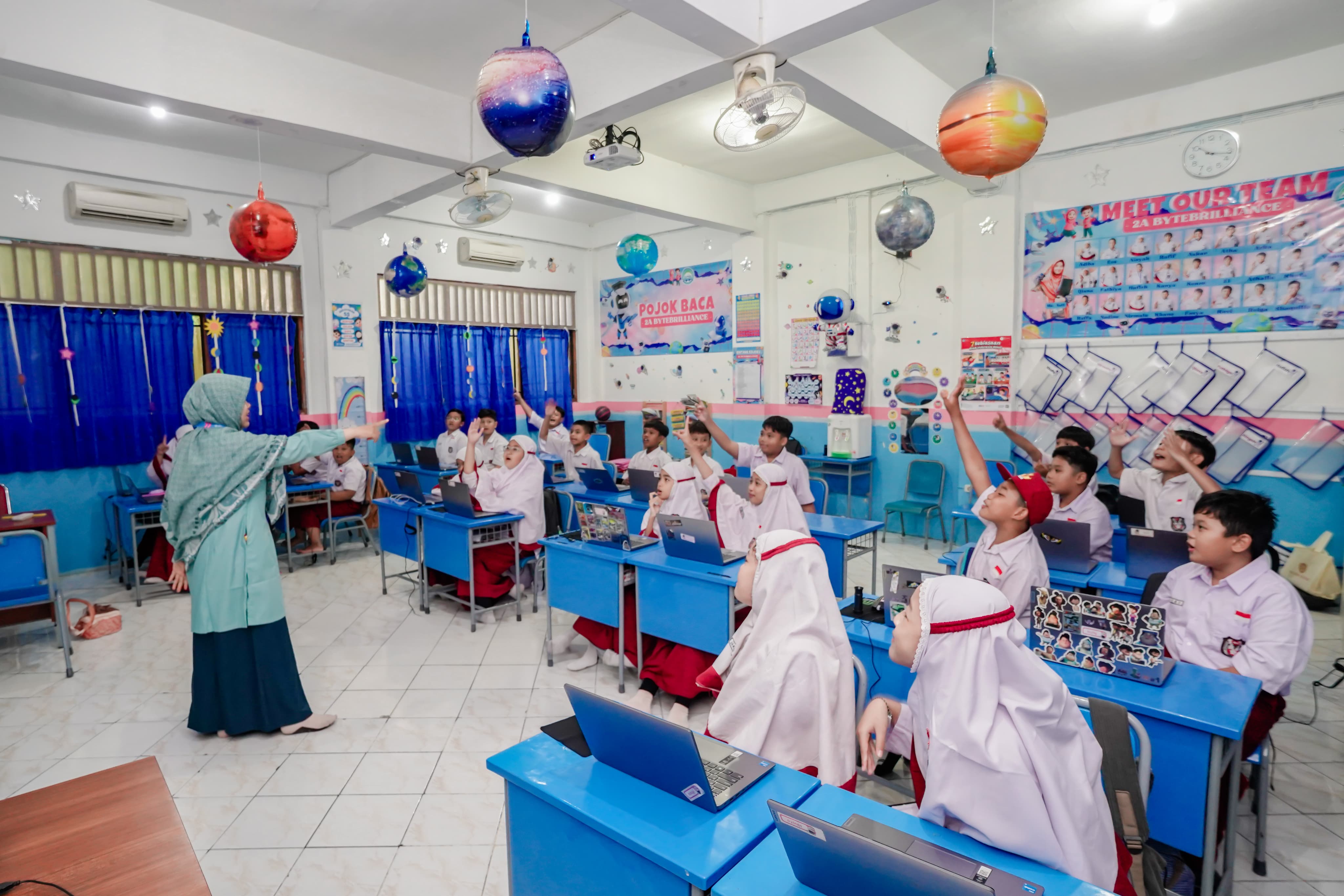 Kegiatan sekolah menggunakan modul Bupin 4.0
